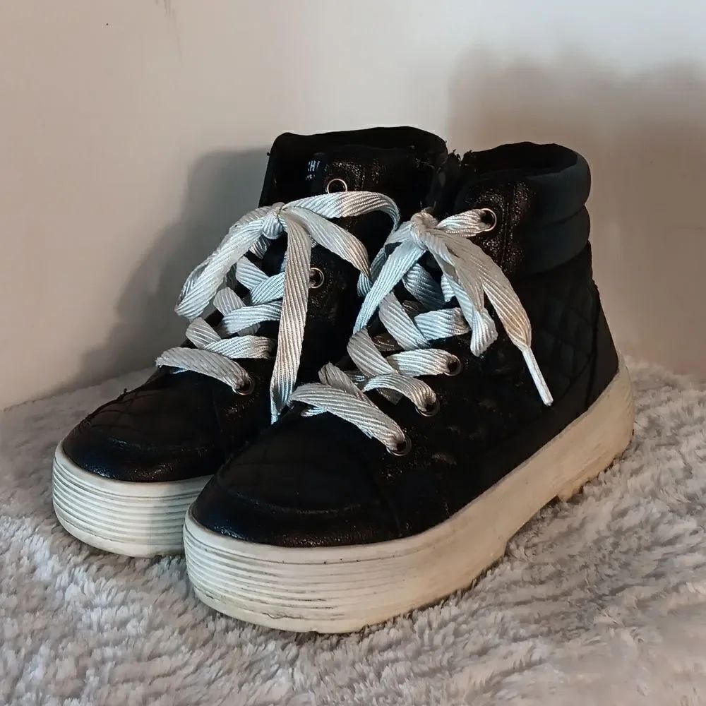 Sketchers Girl's Quilted High Top Sneakers